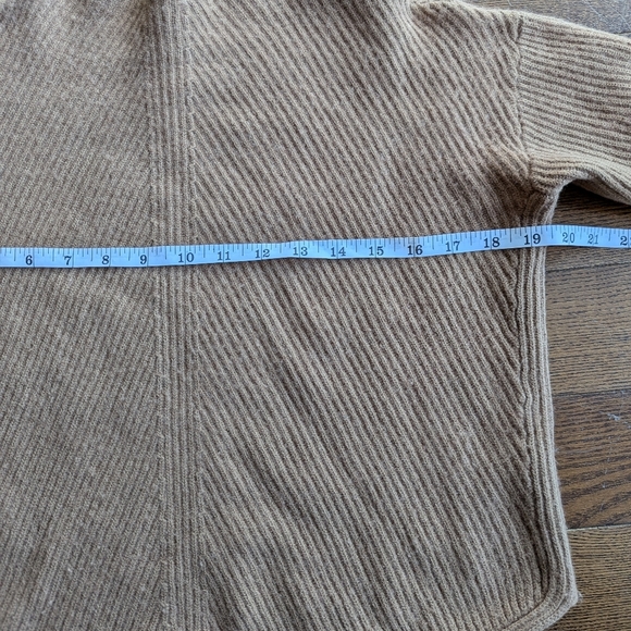 Aritzia Babaton Chalmers Camal Tan Mock Neck drop shoulder wool linen Sweater S - Picture 7 of 9